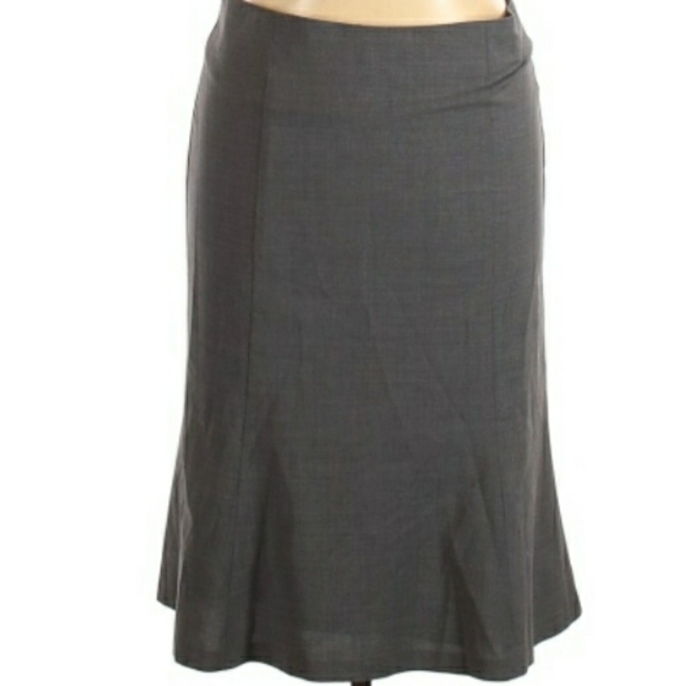 Talbots Grey knee length skirt sz 14 work